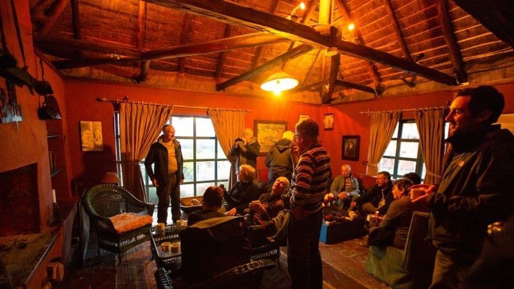 Après avoir affronté les vents du pays volcanique, rien de mieux qu’un salon avec une cheminée....et quelques empanadas savoureuses !
