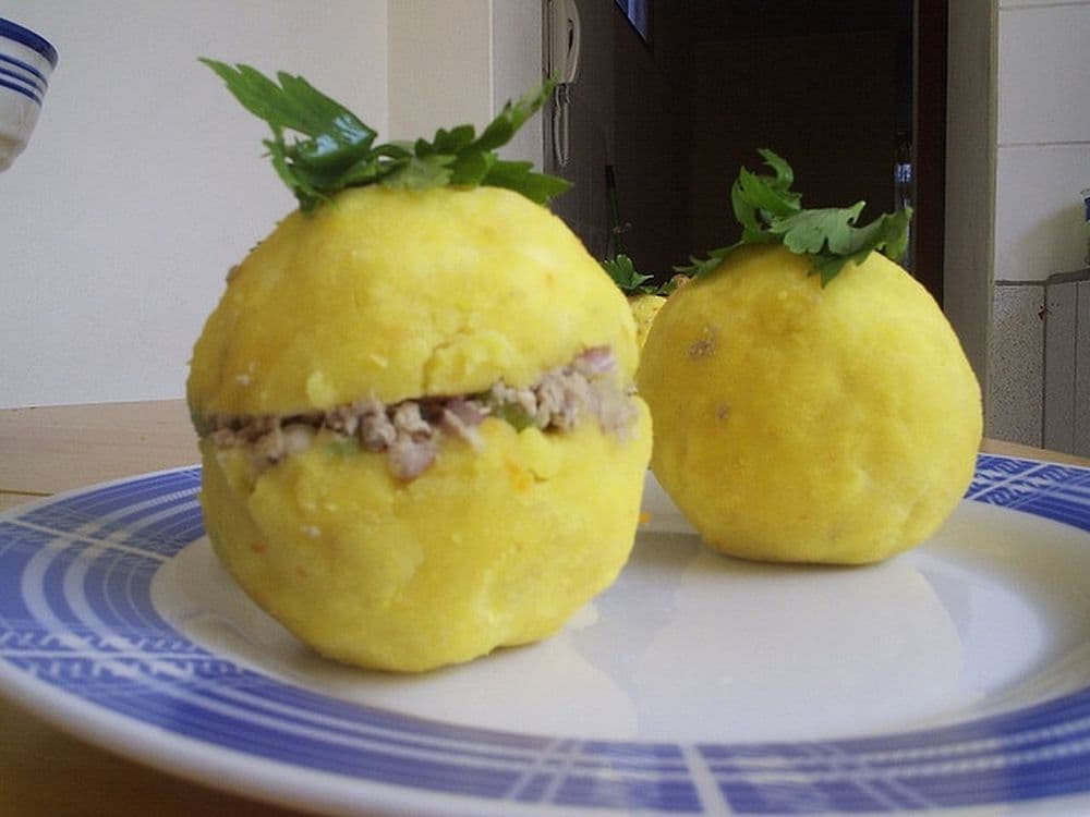 Causa rellena, Pérou