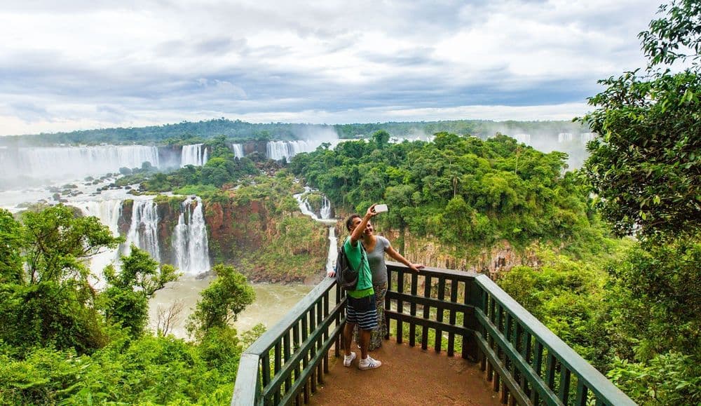 La meilleure période pour visiter les chutes d'Iguazú est de novembre à mars. Source : Viventura