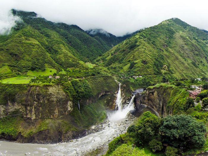 banos baños drohne drone ecuador gopro luftaufnahme vivideo waterfall 106 - viventura South America Tours GoPro Footage from Drone