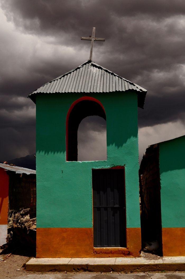 Eglise colorée de l'altiplano