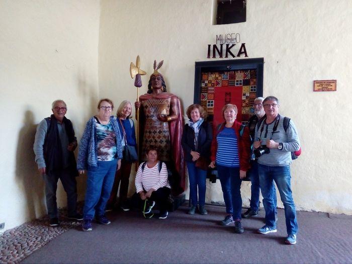 Aux portes du musée Inca.