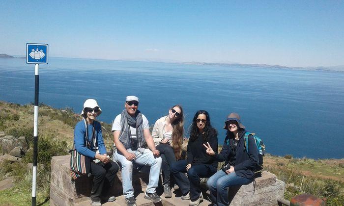 Au bord du lac Titicaca.