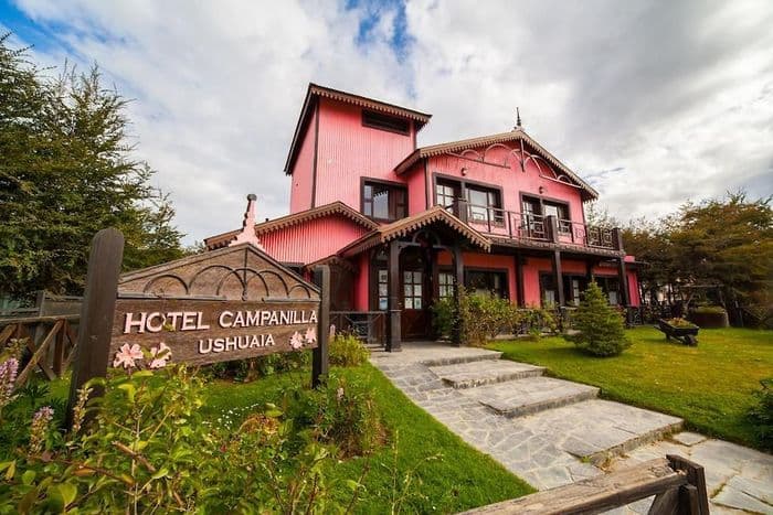 Campanilla hotel outside 